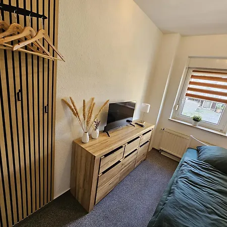 Am Schlosspark * Petersberg (Saxony-Anhalt)