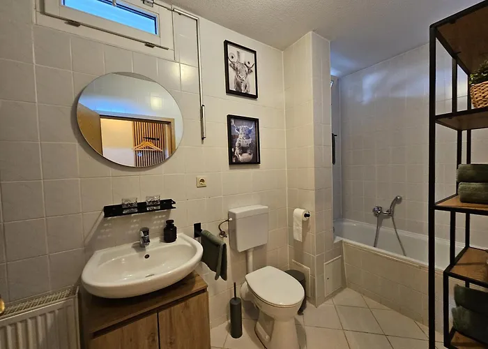 Am Schlosspark * Petersberg (Saxony-Anhalt)